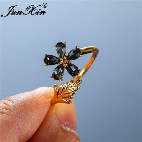Dainty Flower Daisy Ring Yellow Gold Wedding Bands Female Pear Cut Black Gray Zircon Open Thin Ring Promise Engagement Jewelry