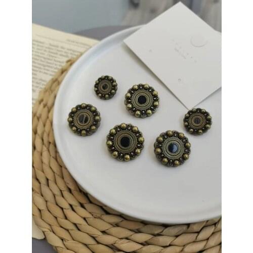 10 pcs , Classic fashion Gold Round metal buttons,DIY handmade materials, Clothing accessories free point oil button