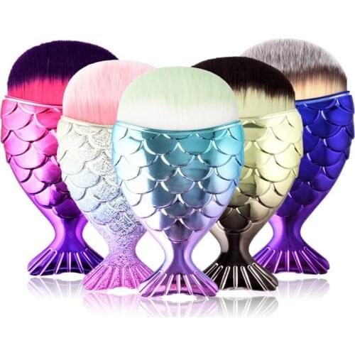 Fashion Women Beauty Soft Fish Scale Mermaid Bottom Powder Blush Face Cheek Colorful Hair Makeup Cosmetics Brush