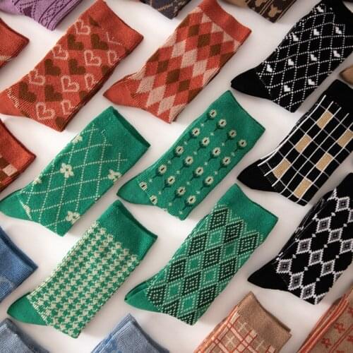 4 Pairs/Lot Rhombus Flowers Socks Women Winter Combed Cotton Japanese Harajuku Accessories High Quality Cute Socks Comfortable