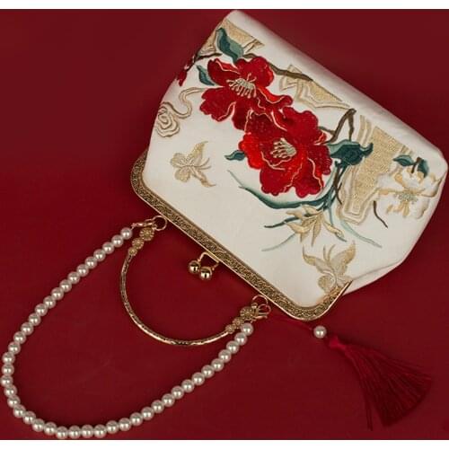 New Arrival Beaded Chain French Wisteria Flower Embroidery Bag Court Women Penoy Bag Floral Tassel Tote Handbag Frame Bag