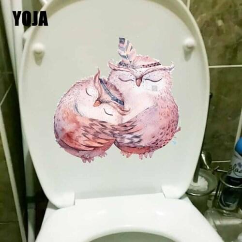 YOJA 23.5X22.9CM Wall Sticker Mural Two Cute Owls Snuggling Together Home Decor Toilet Decal T5-0588
