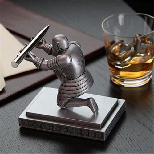 Executive Soldier Knight Pen Gift Creative Pen Stand Holder Home Office Decor Pen Desktop Seat Desk Room Armor Hero Pen Holder