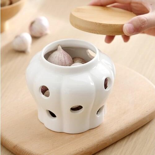 Japanese Style Hollow Storage Jar Ventilated Ceramic Storage Jar Kitchen Ginger Garlic Storage Box Home Decoration Ornaments