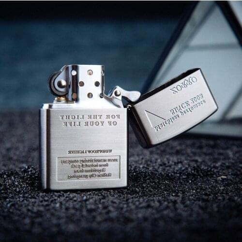 Zorro Grinding Wheel Ignition Retro Windproof Super Thin Kerosene Lighter Smoking Tool with gift Box