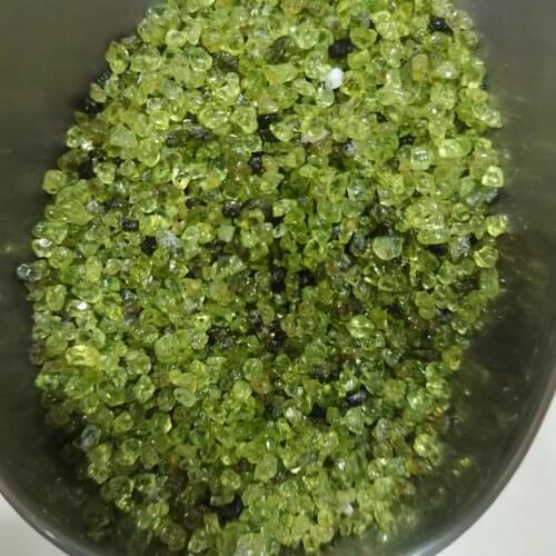 Olivine Gravel Natural Mineral Gem Healing Crystal Witchcraft Lucky Stone Fish Tank Garden Landscaping Decoration