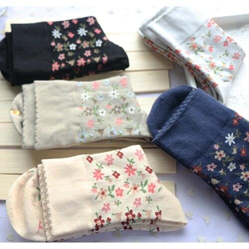 HOT Sales Autumn/Winter 5 Pairs/Lot Woman Harajuku Flower Long Tuble Socks Lady/Girl/Students Cotton Breathable School Meias