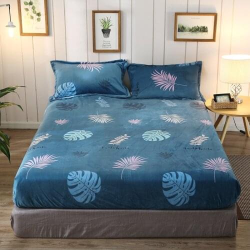 Winter thickened print Fitted Sheet Crystal velvet Fabric Bed Sheet With Elastic Band mattress covers Multi Size cover bed
