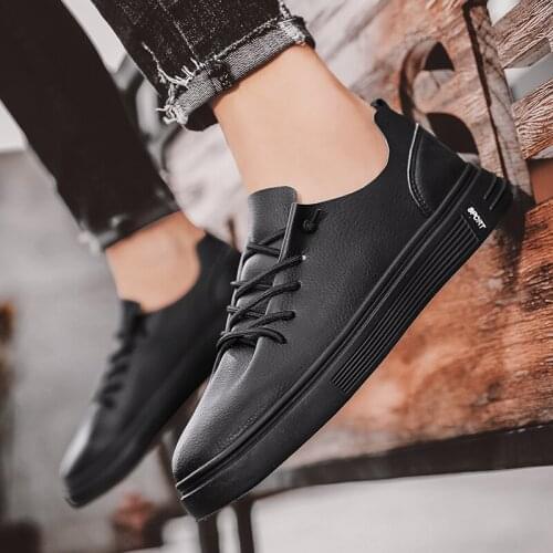 2021 Summer New Light Casual Leather Flat Mens Shoes Fashion Low Top Shoes Non Slip Breathable Walking Student Men Shoe Size 44