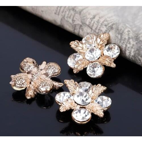 2017New 60Pcs 28mm Four-leaf Clover Rhinestones Flower Buttons for DIY Hair and phone case accessories HZ269