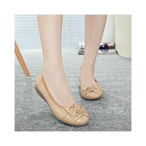 New 2017 autumn real genuine leather womens shoes dance Mother shoes casual flowers soft sole women shoes