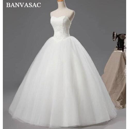 BANVASAC 2017 New Elegant Embroidery Strapless Wedding Dresses Sleeveless Satin Off the Shoulder Lace Bridal Ball Gowns