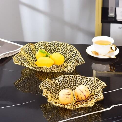 Metal Hollow Fruit Tray European Household Fruit Tray Home Decoration Desktop Ornaments Restaurant Hotel Service Supplies