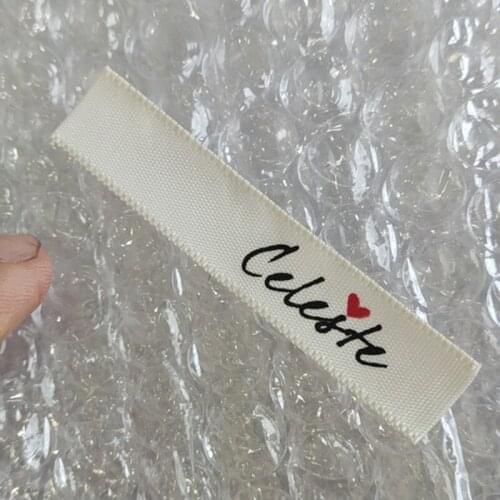 Main Label 1000pcs , 1 * 5.7 cm Custom Cream-white satin ribbon labels print clothing wash tag