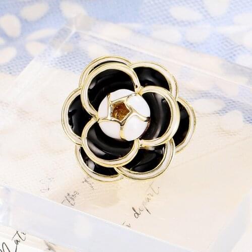 Korean Camellia Flower Brooch Enamel Collar Pin Cardigan Scarf Buckle Lapel Pins Corsage Brooches Gifts for Women Accessories