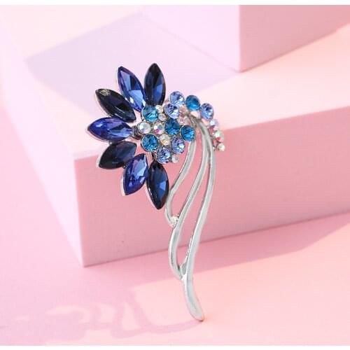 Luxury Female Crystal Flower Stone Brooch Charm Silver Color Jewelry Brooch For Women Cute Blue Zircon Pin Dress Coat Accessory