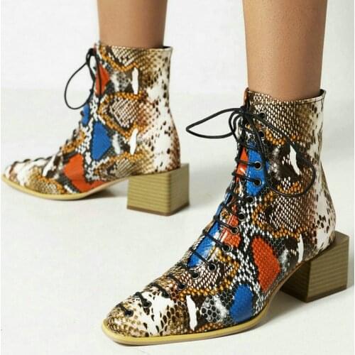 2021 PU Leather Women Ankle Boots Comfortable Square Heel Round Toe Ladies Lace Up Boots Snake Print Fall Winter Womens Boots