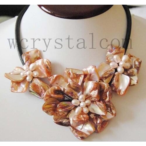 Charming Pink Shell Flower Cultured Pearl Necklace Leather