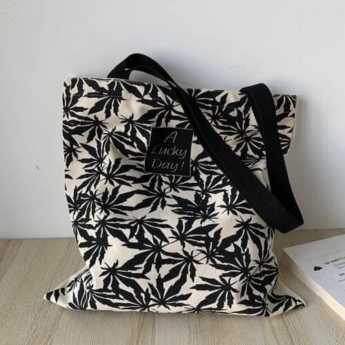 Korea Ulzzang maple leaf letter women canvas bag Vintage casual women shoulder bag Harajuku chic large capacity ins school bags