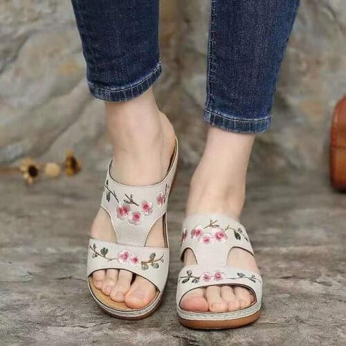 2021 Summer New Slippers Large Size Adult Wedge Heel European American Fashion Solid Color Breathable One-Line Viscose Slippers