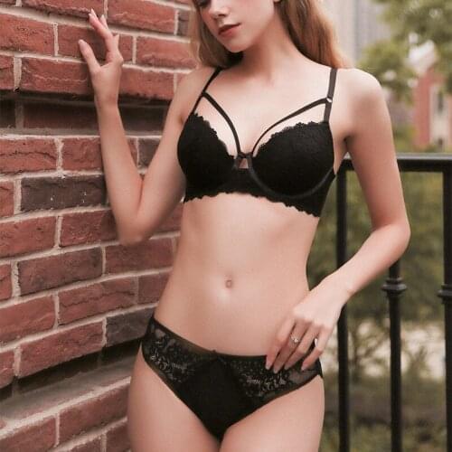 2020 New Sexy Lace Bra Set with Push Up Bra and Panties Set Underwear French Luxury Lingerie Women Brassiere White Black Red