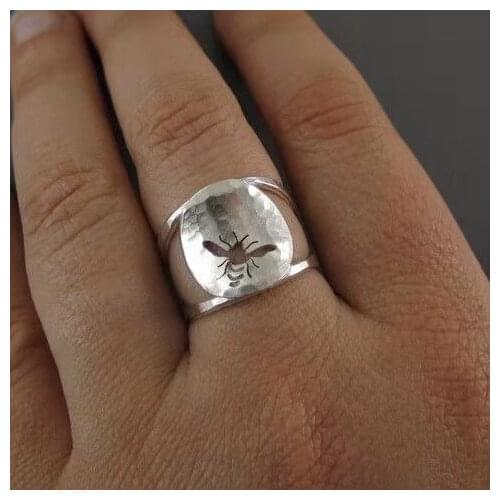 New Fashion Simple Honeycomb Ring With Tiny Bee Special Design Ring Blue honeybee Honeycomb topaz Ring