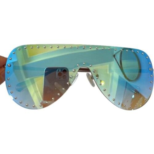 2021 New Fashion Oversized One Piece Sunglasses Women Brand Designer Vintage Rivet Pilot Sun Glasses Men UV400
