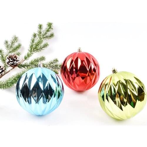 Christmas tree vine ring decoration 12CM Christmas painted ball pine cone ball ornaments double-pointed pendant window shopping