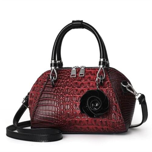 Female Bag 2021 New Crocodile Pattern Female Shell Bag Retro Womens Handbag Small Messenger Bag Flower Pendant Shoulder Bags