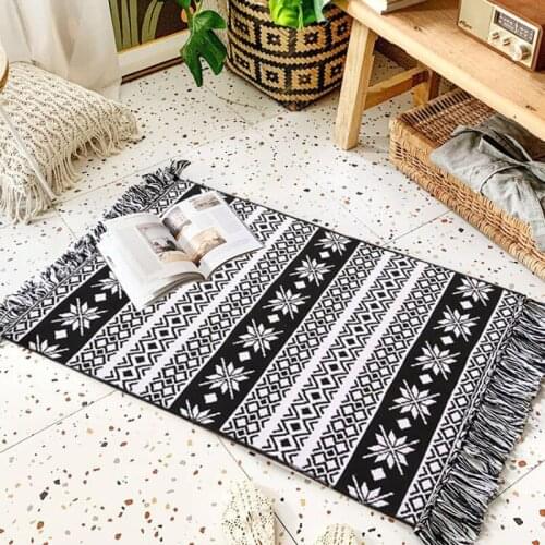 Retro Cotton Linen Carpet for Living Room Bedroom Rugs Boho Beside Floor Mat Muslim Pray Mat Hand Woven Rug Machine Washable