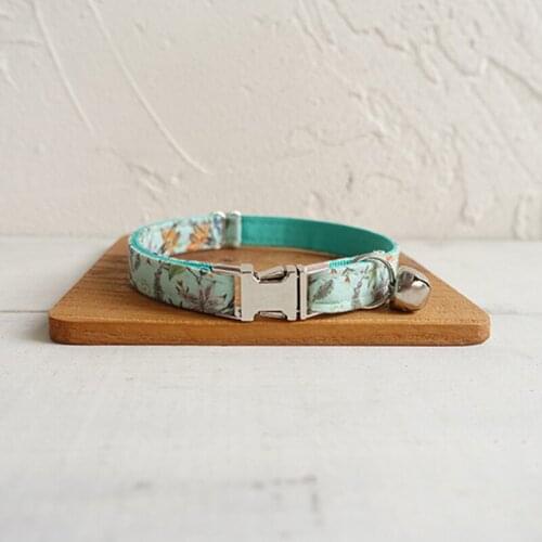 Pet Small Dog Collar Print THE BLUE FLOWER Adjustable Cat Nameplate ID 2 Sizes Poly Satin And Nylon Cat Collar Sash Small Bel