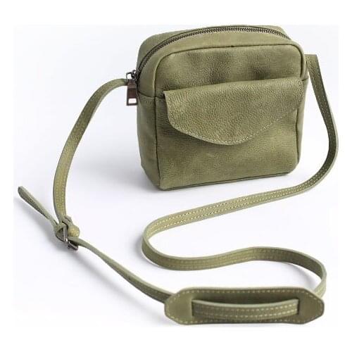 Vendange Women's Messenger Bags
