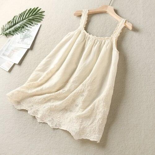 2020 New Summer Japan Fresh Hollow flower embroidery Loose Vest Womens cotton linen sling Tops