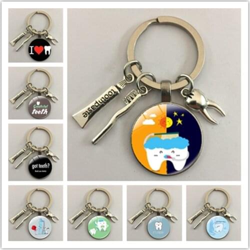 New Creative Cute Cartoon Teeth Pattern Dentist Medal Keychain Childrens Gift Glass Dome Pendant Keyring Hoilday Party Souvenir