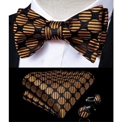 Fashion Mens Bowtie Gold Black Dot Ajustable Butterfly Gift Bowtie For Men Silk Wedding Groom Party DiBanGu Designer LH-081