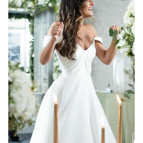 Classic Long Satin Off Shoulder Wedding Dresses with Pockets Sleeveless Corset Back A-Line Robes De Mariée Bridal Gown For Women