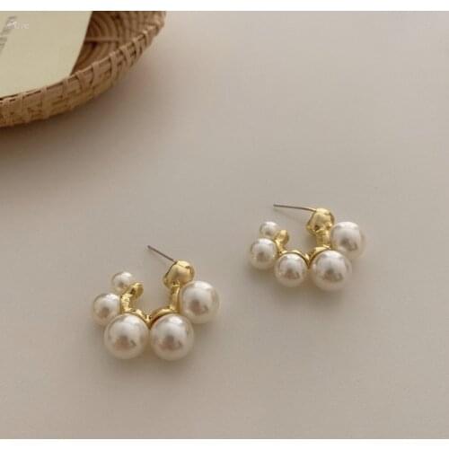 AOMU Korea Vintage Irregular Geometric C Shape Big Small Imitation Pearl Metal Stud Earrings for Women Party Jewelry