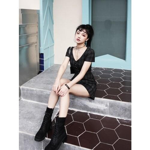 Leixin original little plaid dress female summer waist V-neck short skirt short slim slimming 2021 new style