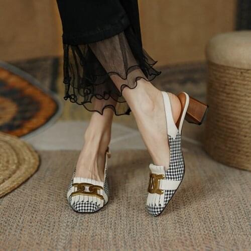 2021 New Summer/Autumn Women Shoes Square Toe Slingbacks Chunky Heel Women Pumps French Retro Covered Toe Tassel Summer Sandals