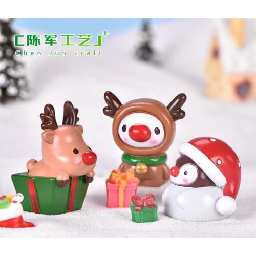 Miniature Christmas Tree Santa Claus Snowmen Gift Box Terrarium Accessories Fairy Garden Figurines Dollhouse Decor