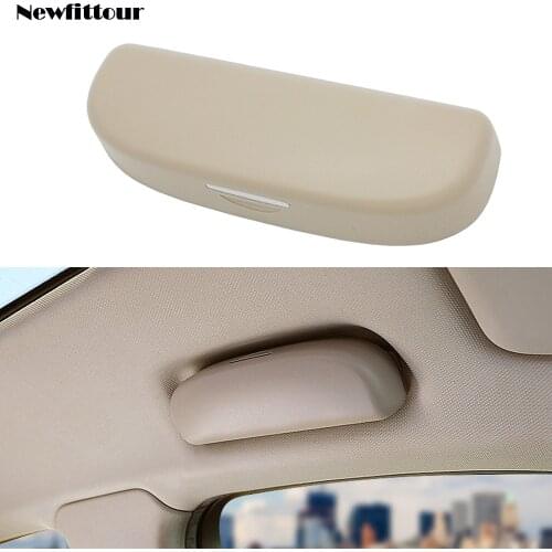 For Audi A4 B8 B9 A3 8V Q3 Q5 Q7 2013- 2017 Car Interior Sunglass Holder Glasses Case Sun Glasses Box