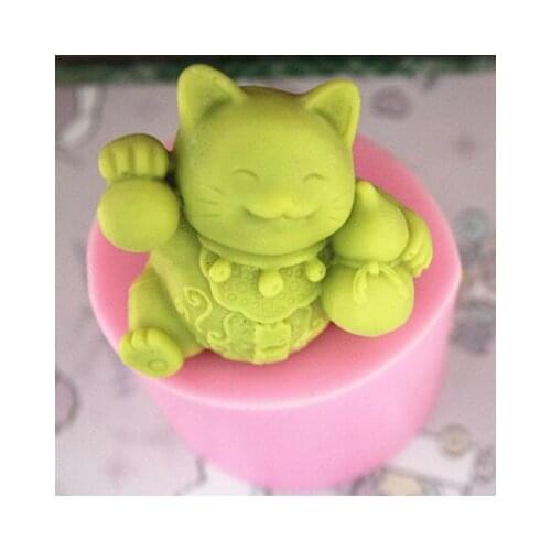 Silicone soap mold Lucky Cat shape Handmade cake chocolate clay craft mould wholesale mould tools