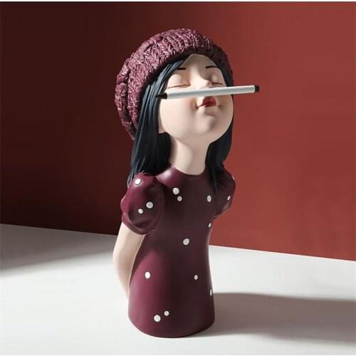 New Arrival Creative Cute Heart Pen Girl Statue Resin Sculpture Home Office Desk Decoration Ornament Birthday Gift Decor