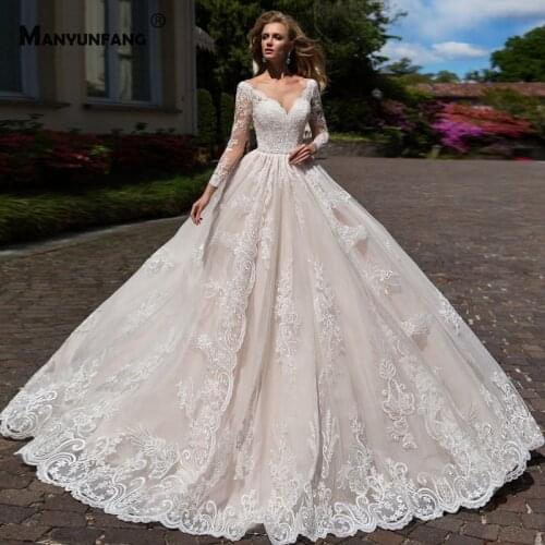 2021 New Arrival Chapel Train V-Neck Full Sleeve Wedding Dress Luxury Embroidery Appliques Tulle Button Back Bridal Ball Gown