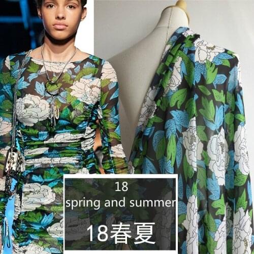 Spring and summer new fashion georgette digital printing fabrics Europe and the United States brand same flower stock