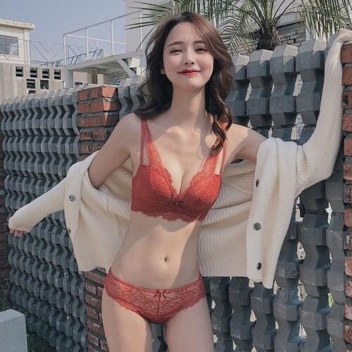 Red small bra gathered adjusted underwear no steel ring to receive a pair of breast-proof sagging bra deep V lace bra set sexy