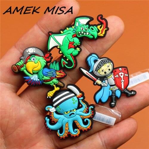 High Imitation 1pc Shoe Accessories Pirate Parrot Octopus Shoe Charms Garden Shoe Buckle Decorations Fit Croc JIBZ Kids Gift U40
