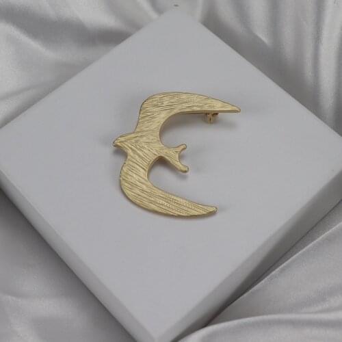 Simple Matte Swallow Brooch Badge Scarf Buckle Pin Cardigan Clip Cute Corsage Gold Metal Female Hat Bag Dress Collar Accessories