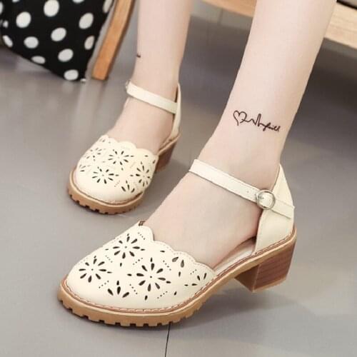 All-match hollow Baotou sandals summer new round toe word buckle single shoes Korean mid-heel womens shoes