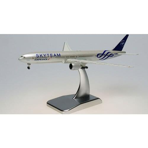 1/500 collectible B777-30 Skyteam airFrance airlines airplane with landing gear wheels model toy aircraft diecast alloy